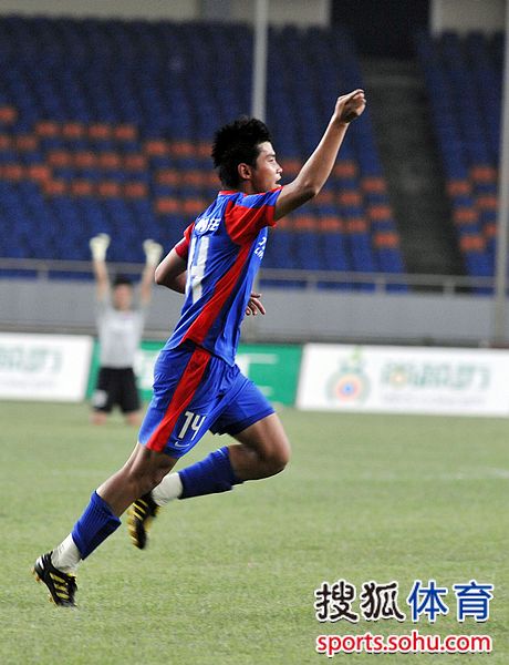 乐鱼体育活动-巴勒斯坦球员展现出色技术,成为关键先生的简单介绍