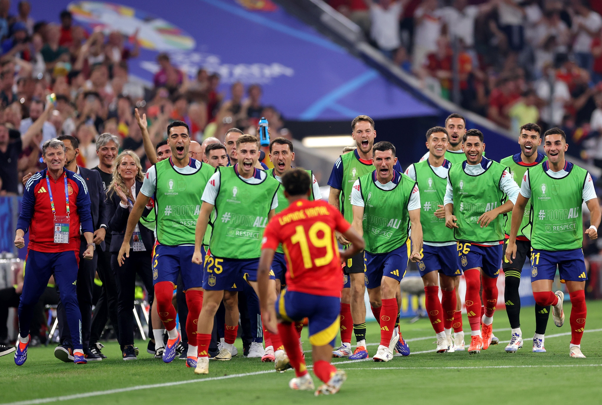 乐鱼体育下载-关于激烈比拼！欧洲豪强争夺国际锦标赛的信息