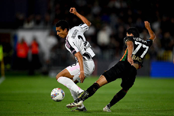 尤文图斯遭遇翻盘,形势危急 尤文图斯遭遇翻盘,形势危急