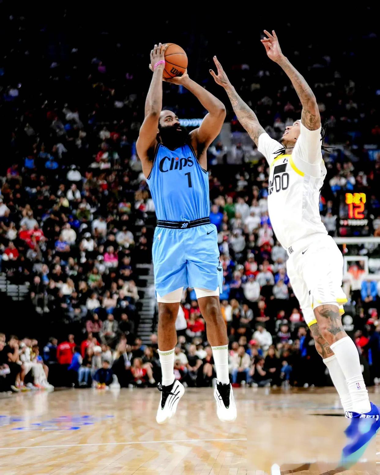 乐鱼体育视频-快船惨败开拓者，遭遇三连败